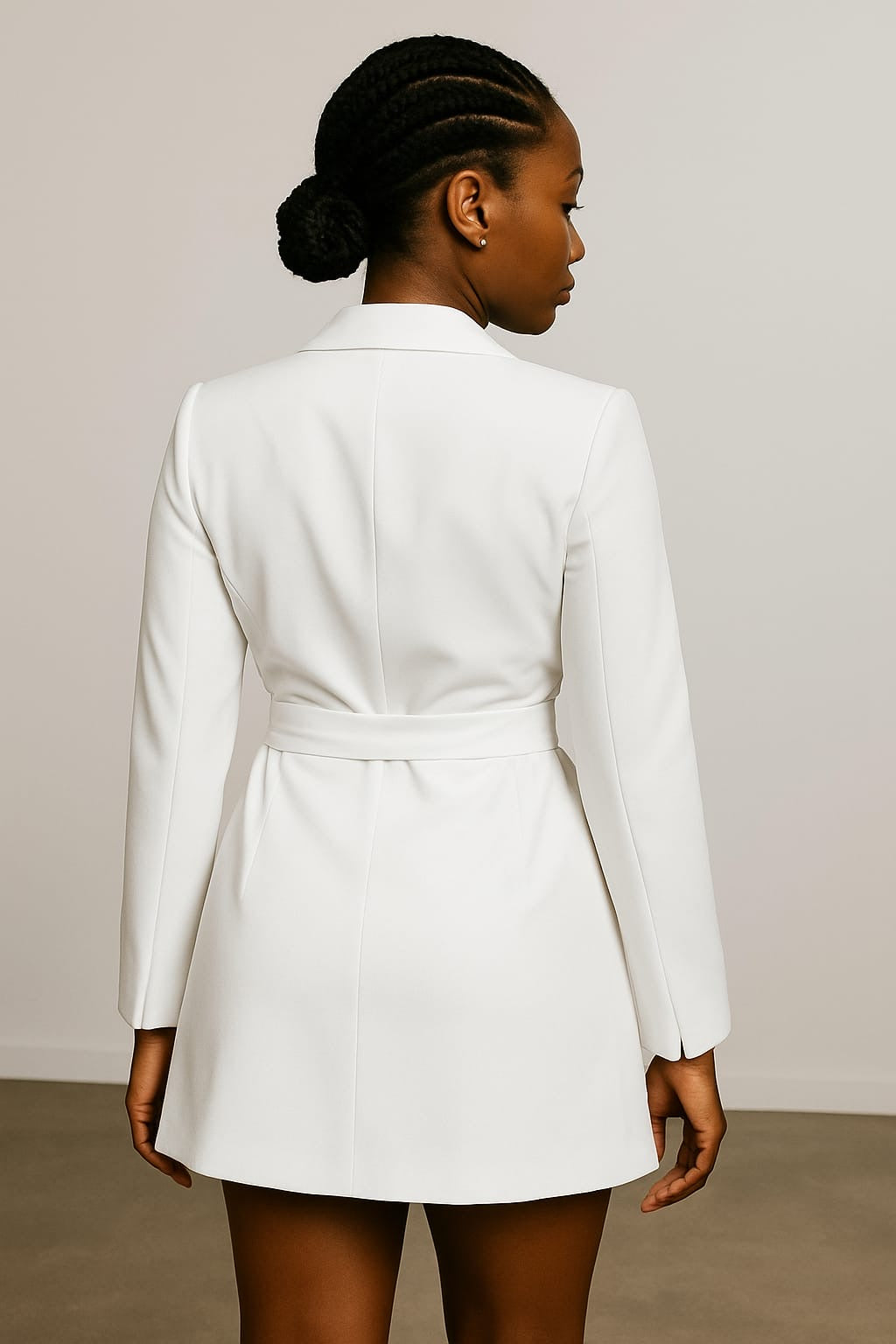 Vestido Blazer con Cinturón – Estilo Elegante y Versátil