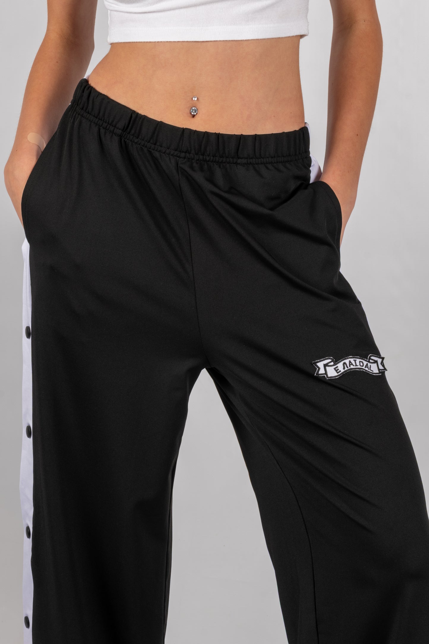 Pantalones de Mujer con Rayas Laterales y Botones