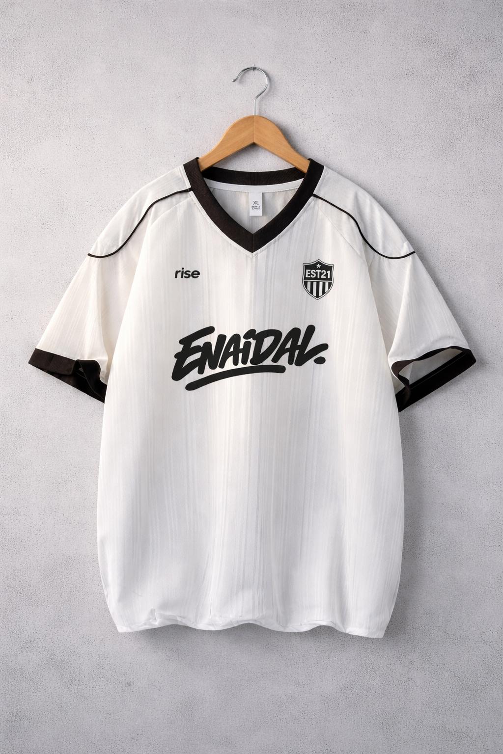 Camiseta deportiva oversized con logo gráfico