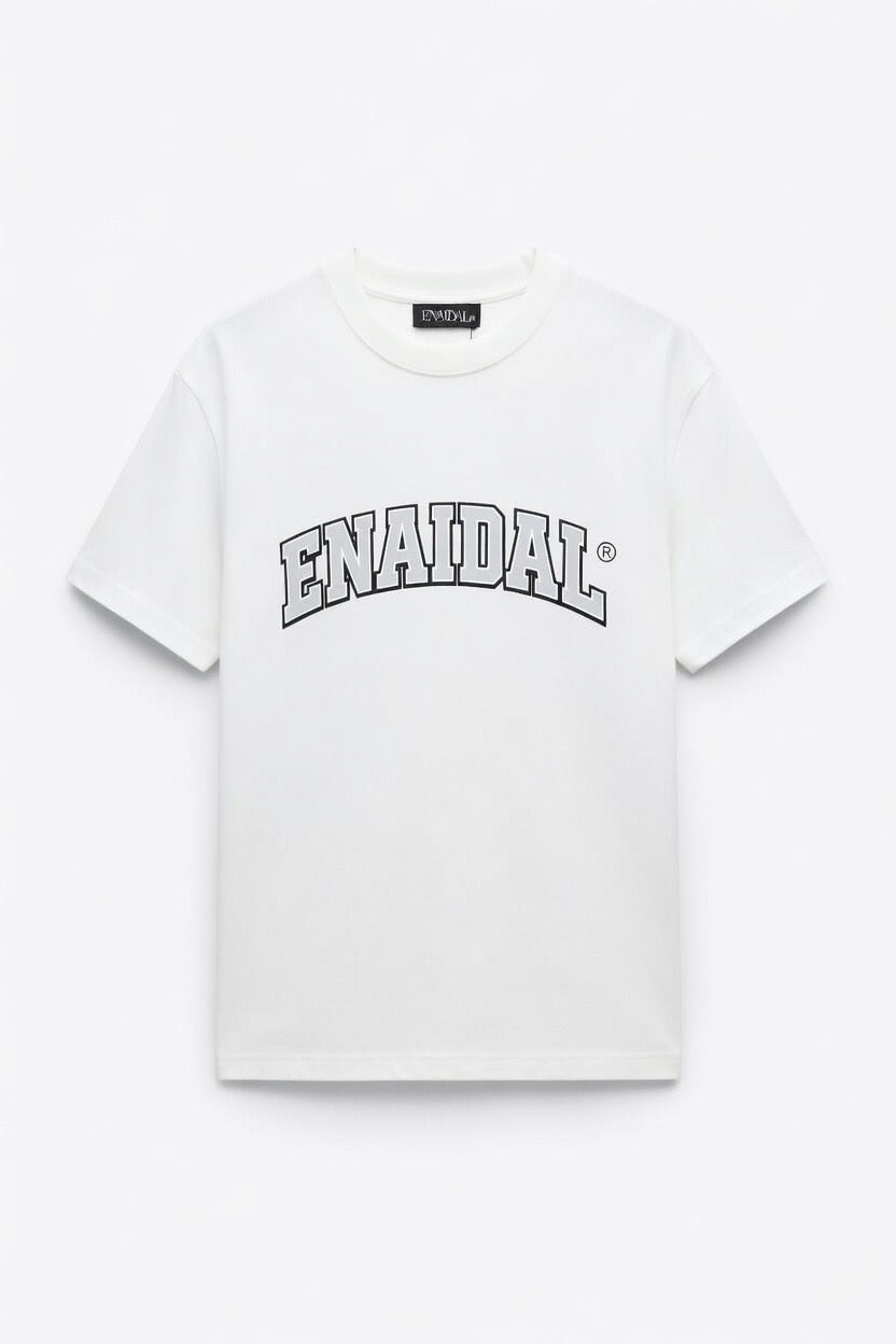 Camiseta Oversize con Gráfico Frontal