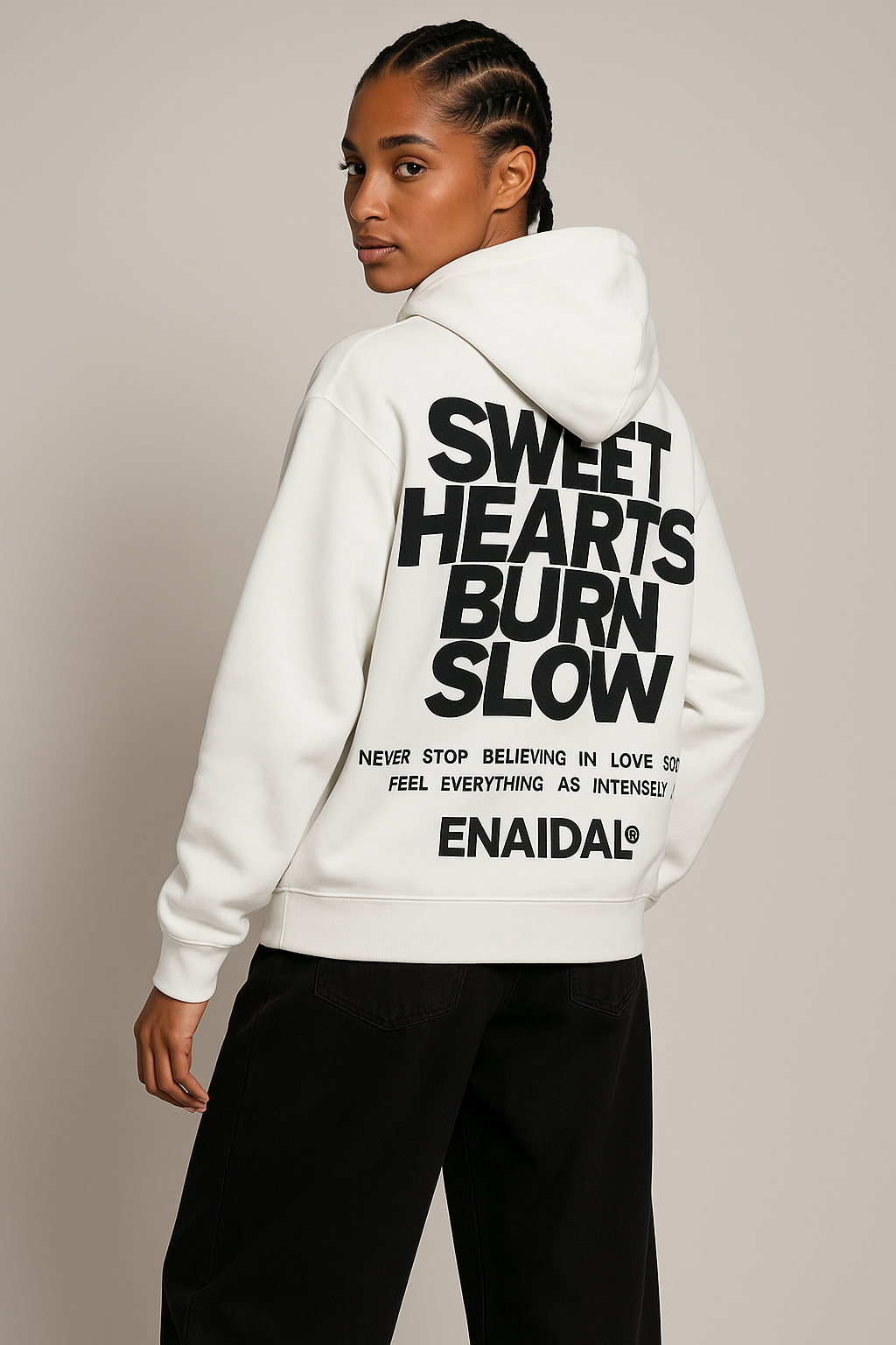 Sudadera oversize con capucha y estampado gráfico