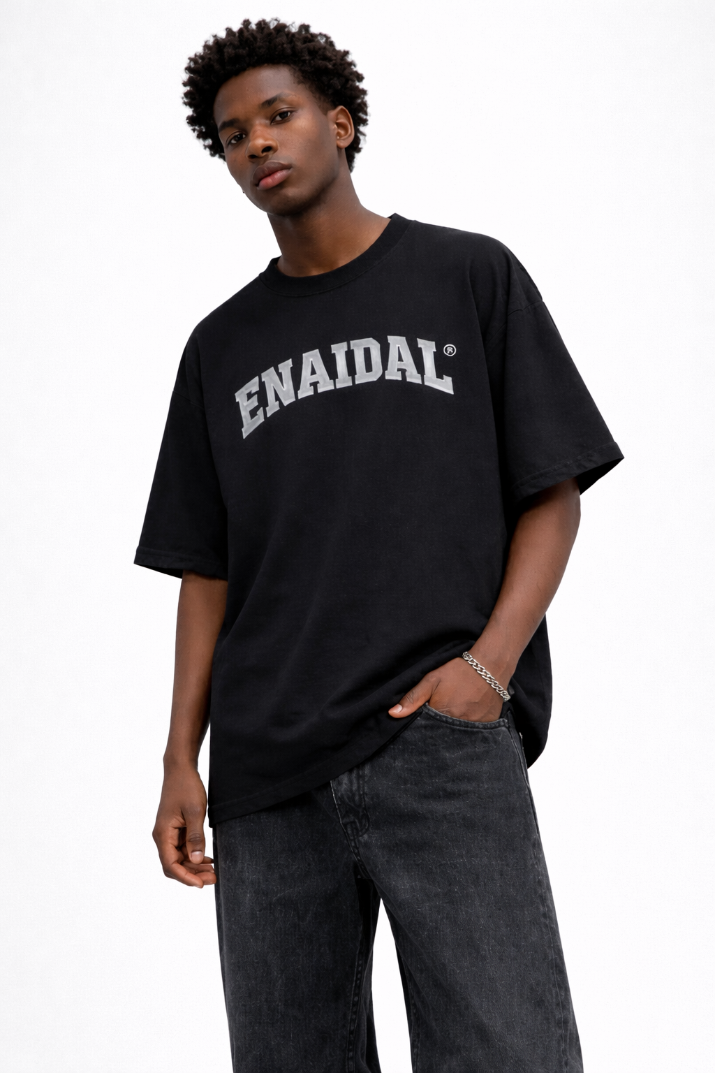 Camiseta Oversize con Gráfico Frontal