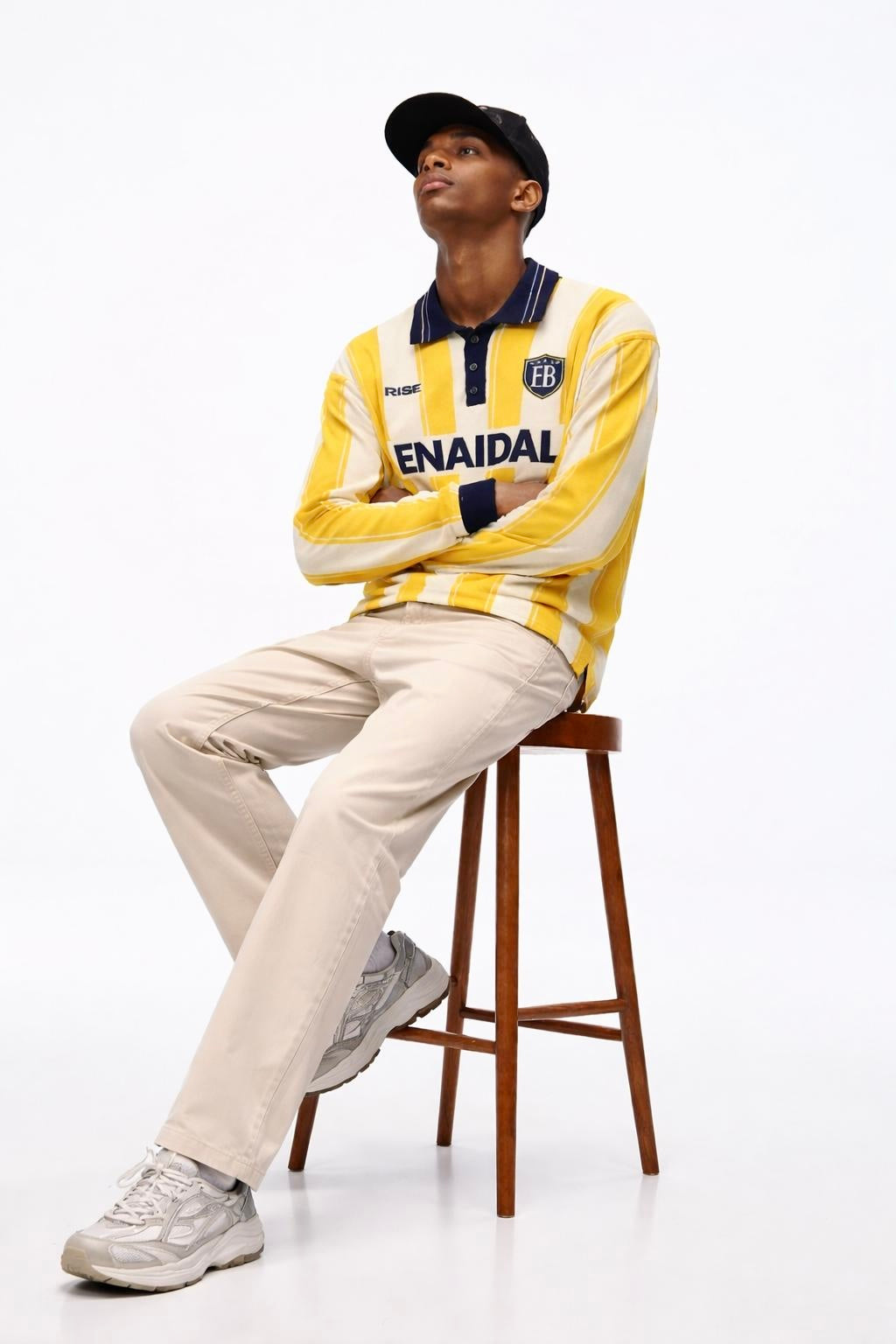 Polo retro de rayas estilo deportivo